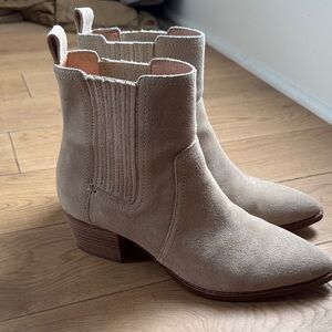 Madewell Beige Suede Ankle Booties
